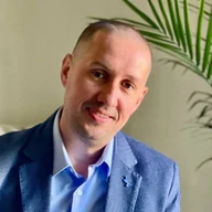 Sergey Nesterov, insurance agent at Averon Insurance
